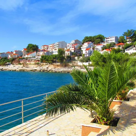 Apartment Summer Dream Directly At The Sea Trogir