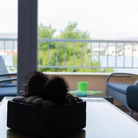 Daire Summer Dream Directly At The Sea Trogir